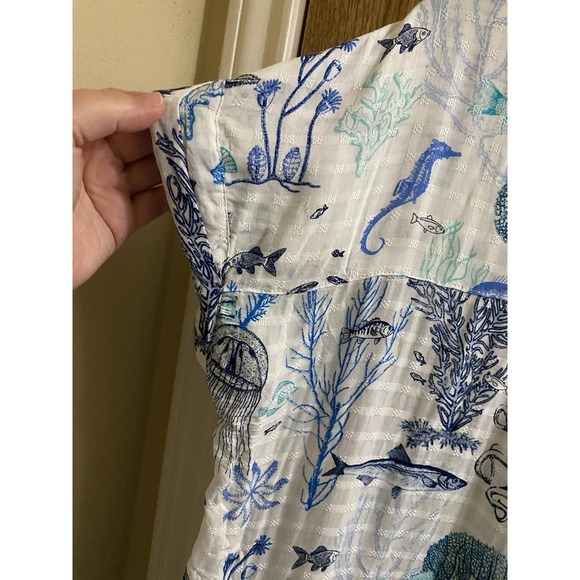 Jane + Delancey White Blue Sea Life Print Short Sleeve Button Blouse L Light - Picture 12 of 13